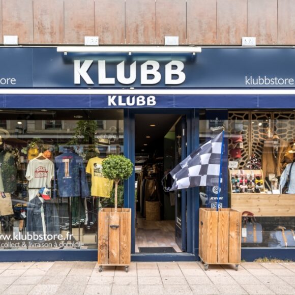 Réalisation store banne pour le KLUBB au Mans