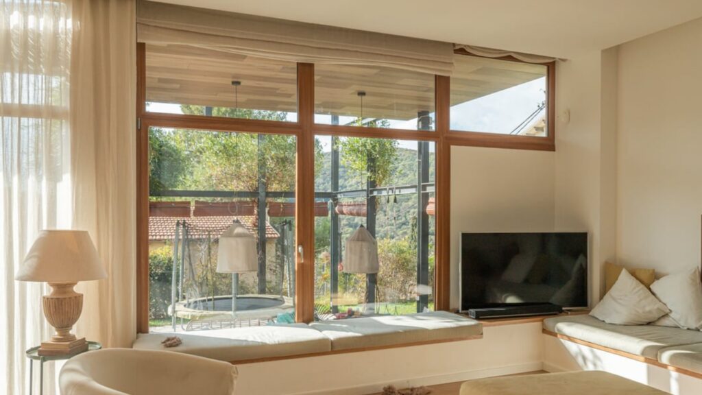 Fenêtre PVC marron Linconyl salon