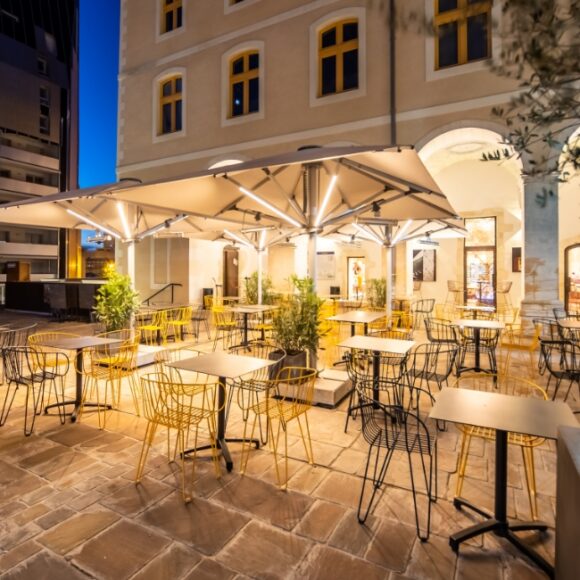 Réalisation parasols Le Liberta au Mans