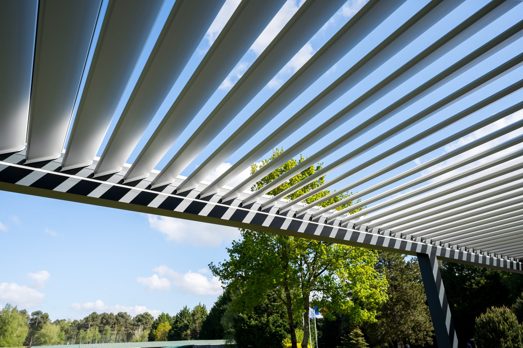 Golf De Mulsanne pergola bioclimatique